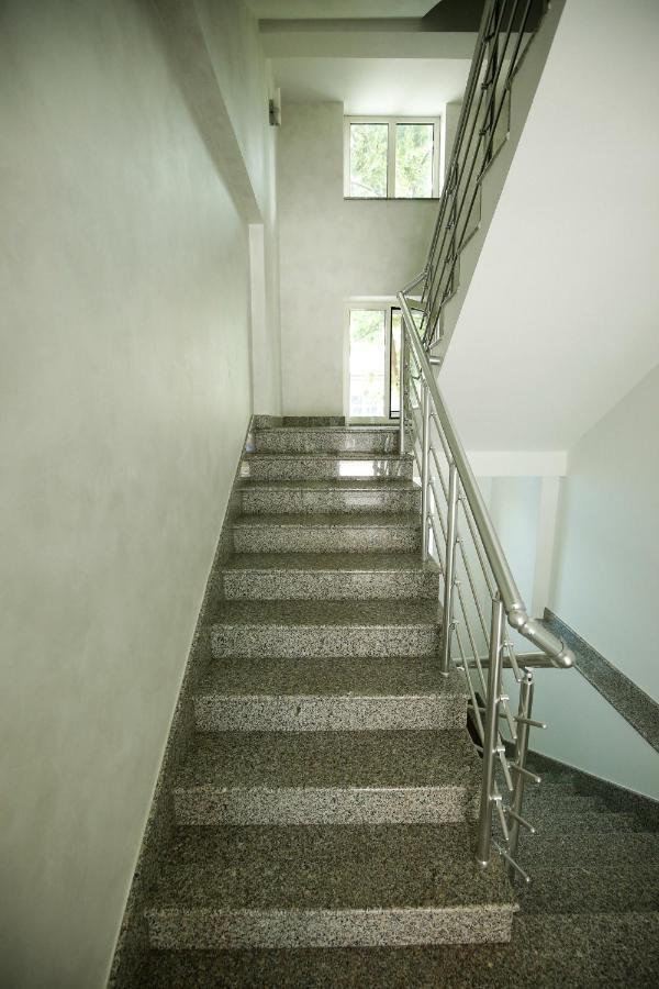 Cherry Apartmani Gornji Milanovac Exterior photo